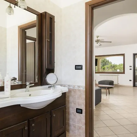 Bella Con Piscina By Wonderful Italy *